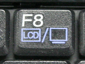 「Ｆ8」キーに「ディスプレイ」の図柄が記されているイメージ